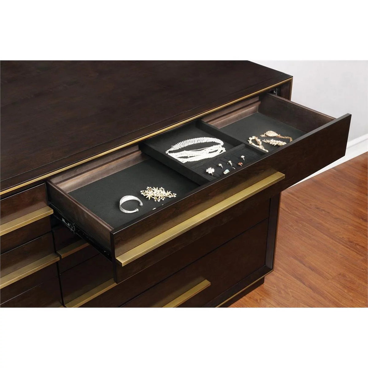 8 Drawer Modern Wood Dresser A942