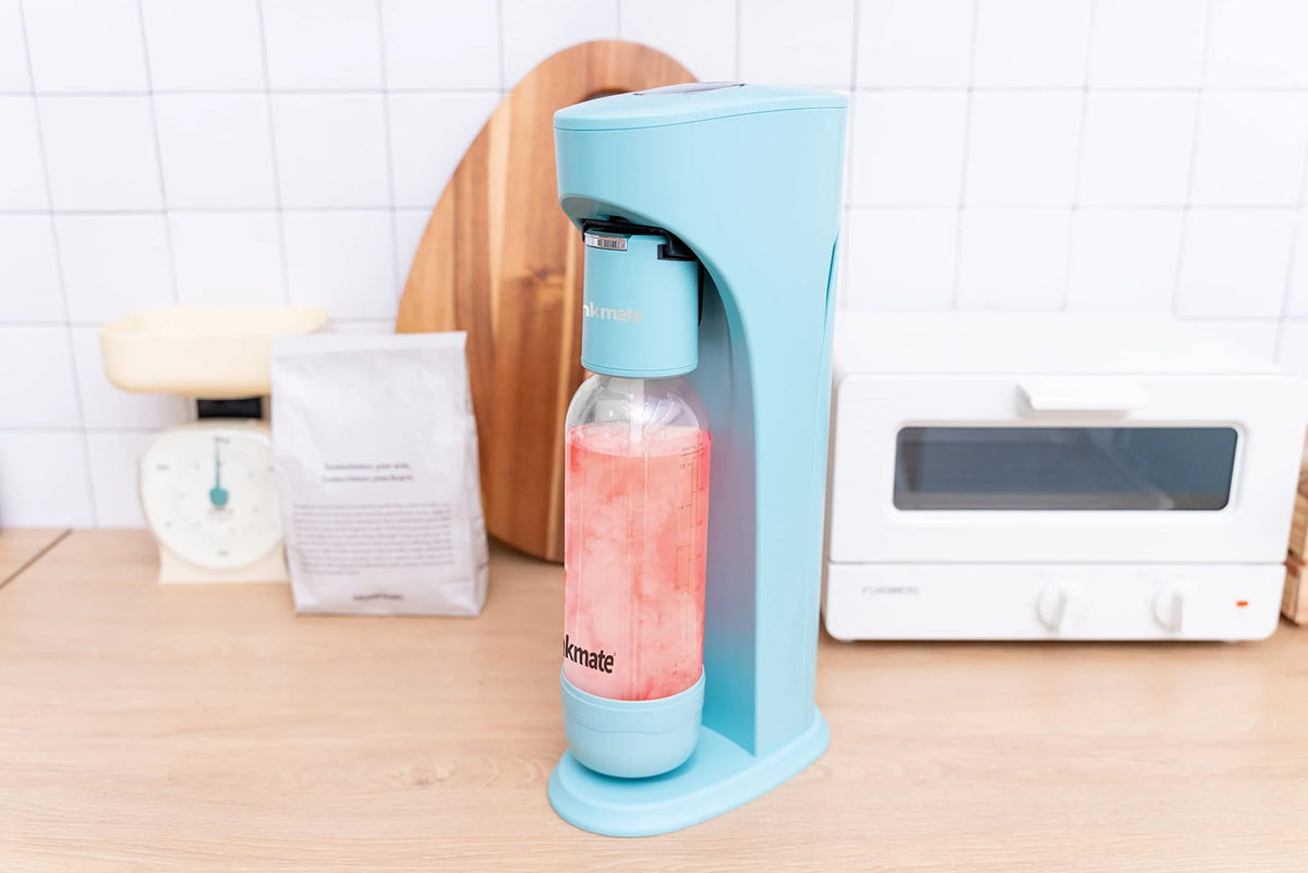 Sparkling Water and Soda Maker with 60L CO2 Cylinder, Two Carbonation Bottles, and Fizz Infuser I328441