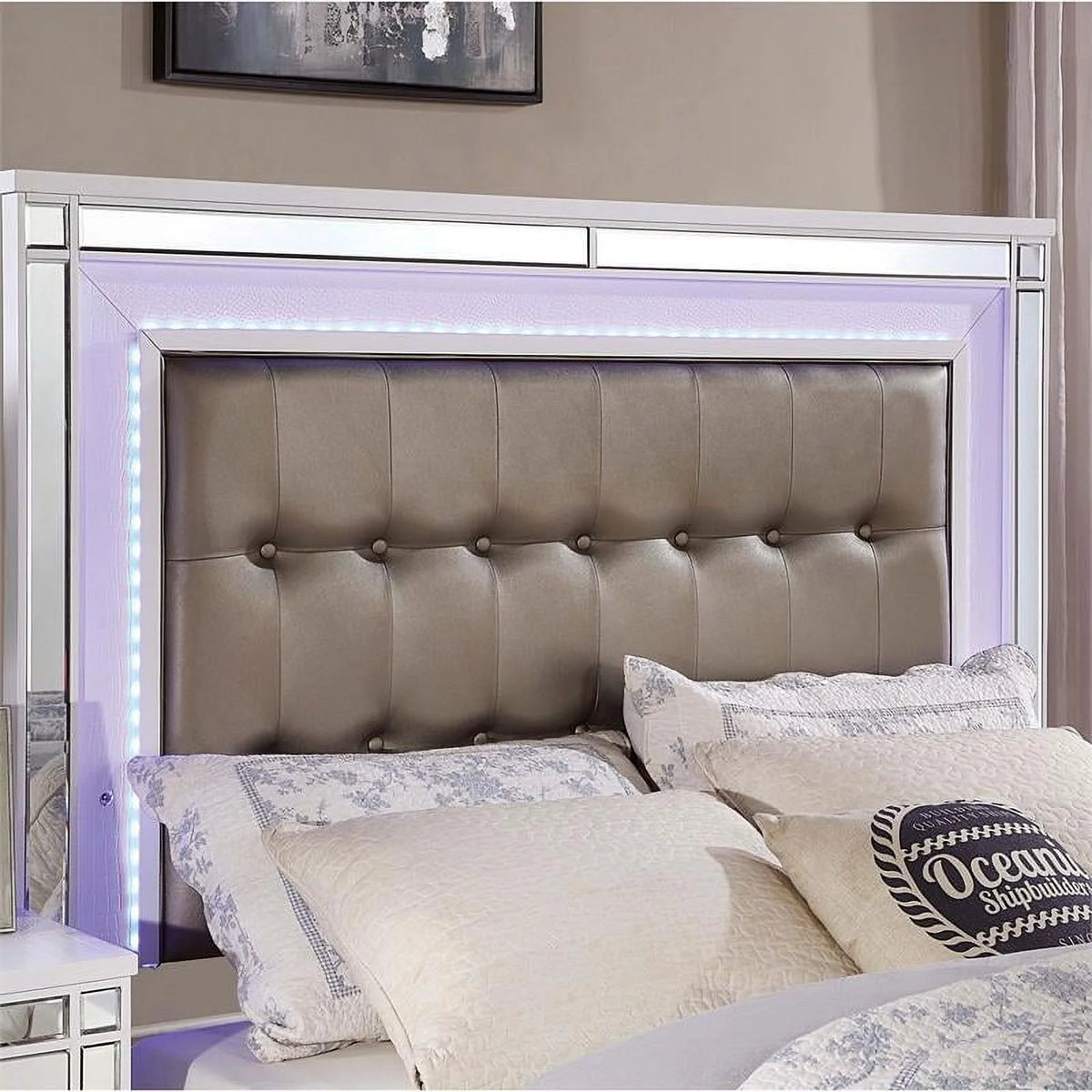 White 3-Piece Solid Wood LED Bedroom Set King O175