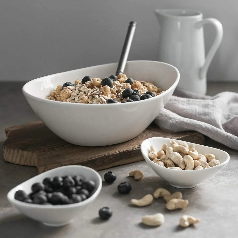 White 36 Ounce Porcelain Serving Bowls, Set of 4 Q41224