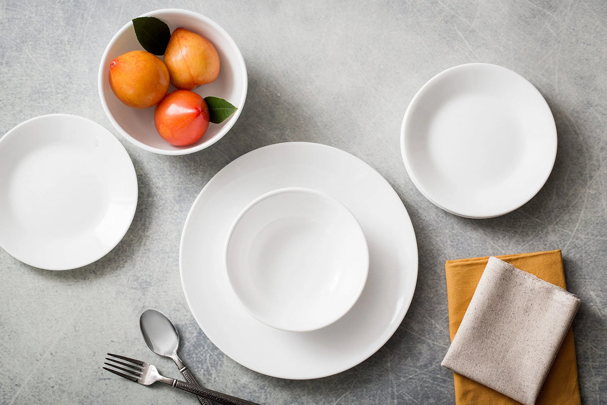 18-Piece Glass Dinnerware Set O29792