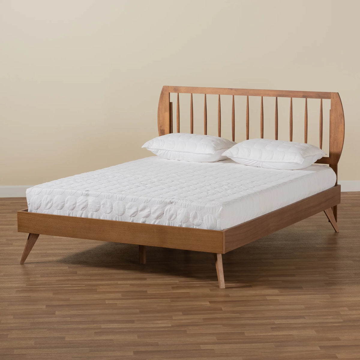 Queen Walnut Brown Engineered Wood Platform Bed G282