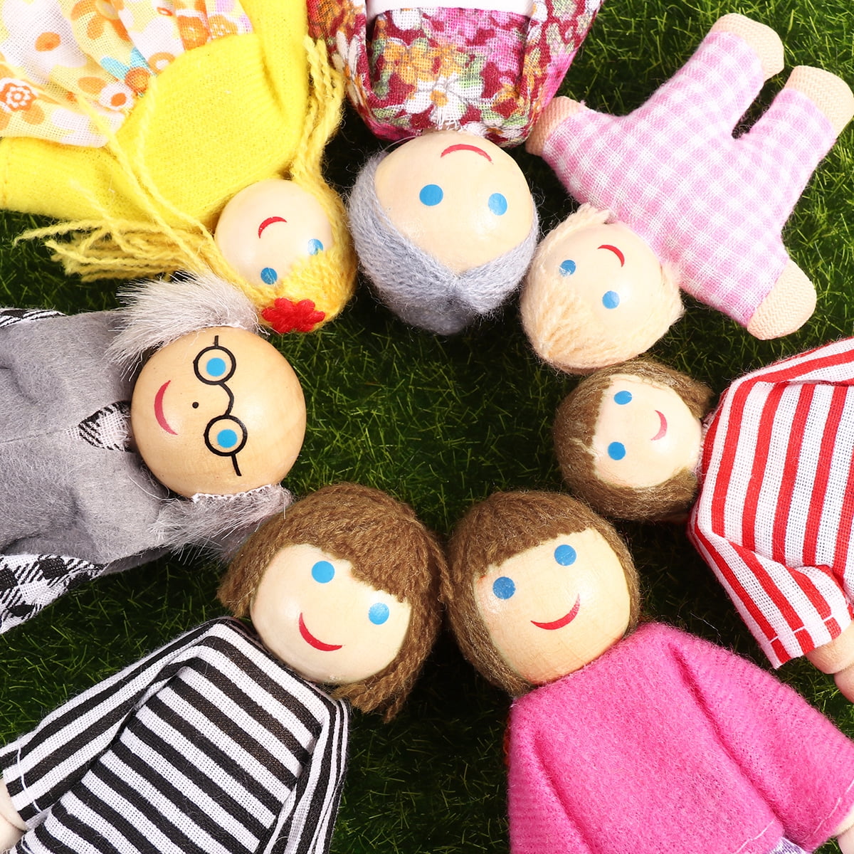 7pcs Wooden Dolls Pretend Play Set T891