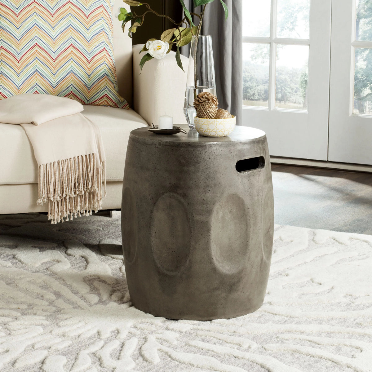 Dark Grey Concrete Round Accent Table Q579