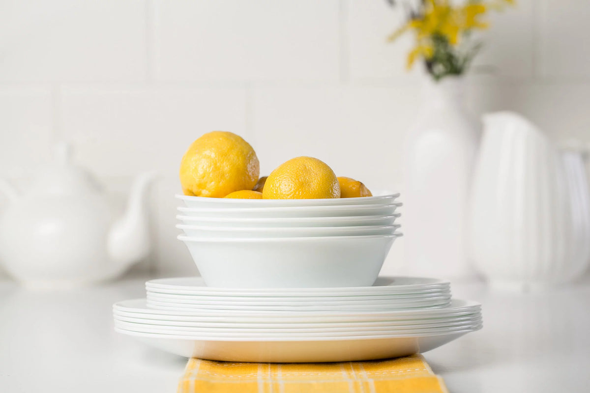 18-Piece Glass Dinnerware Set O29792