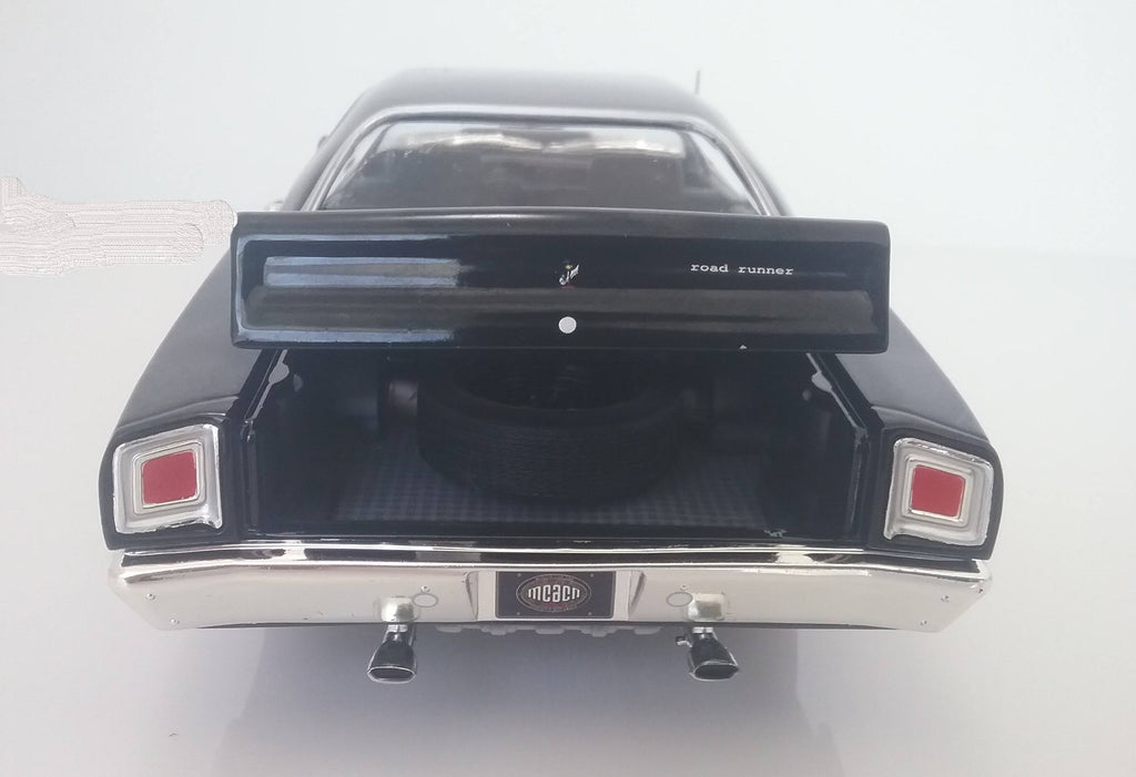 Black Velvet Muscle Car V9110